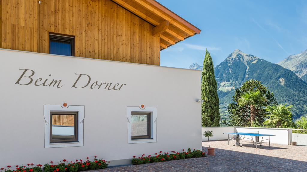 Haus beim Dorner mit Tischtennisplatte